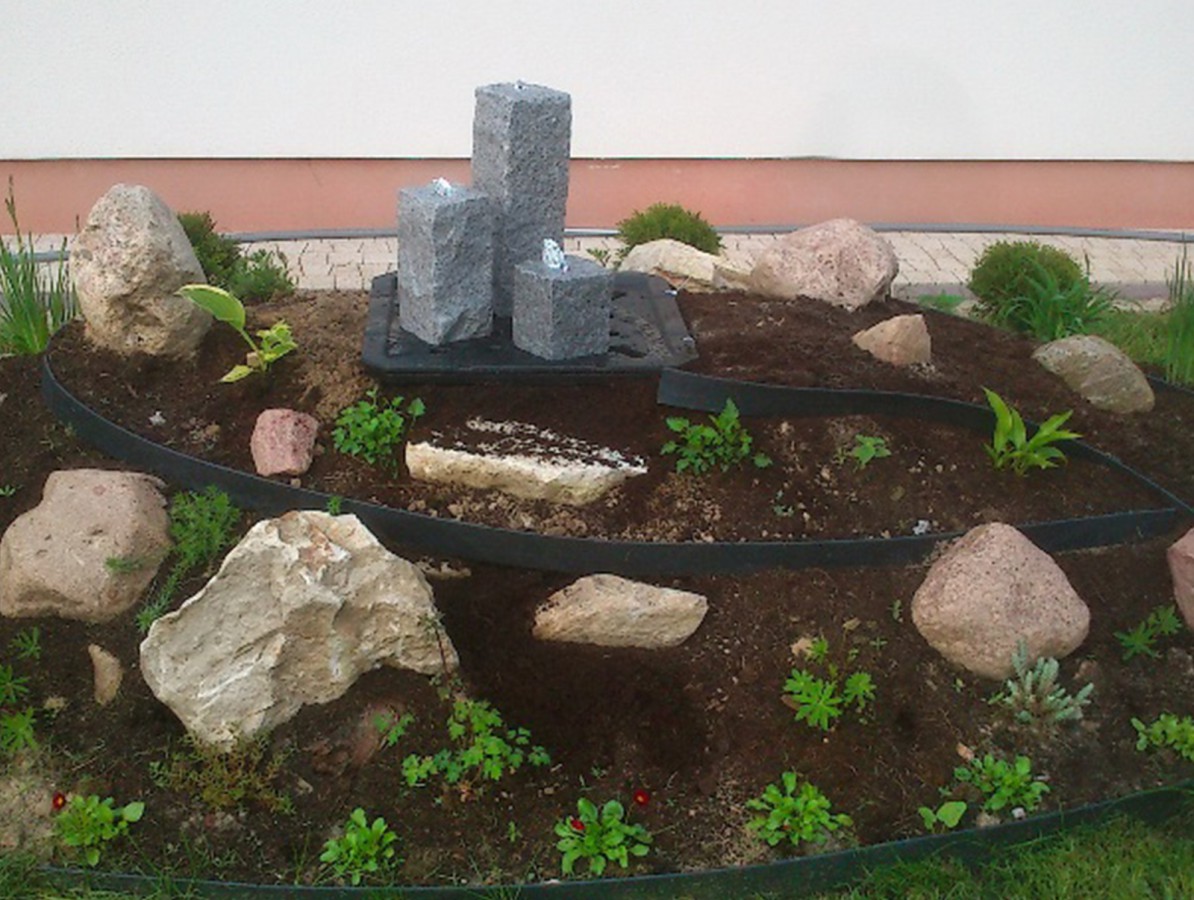 Gutta Guttagarden obrubník 4,5 x 100 cm, černá 1 ks GU4280264 (obrázek 10)