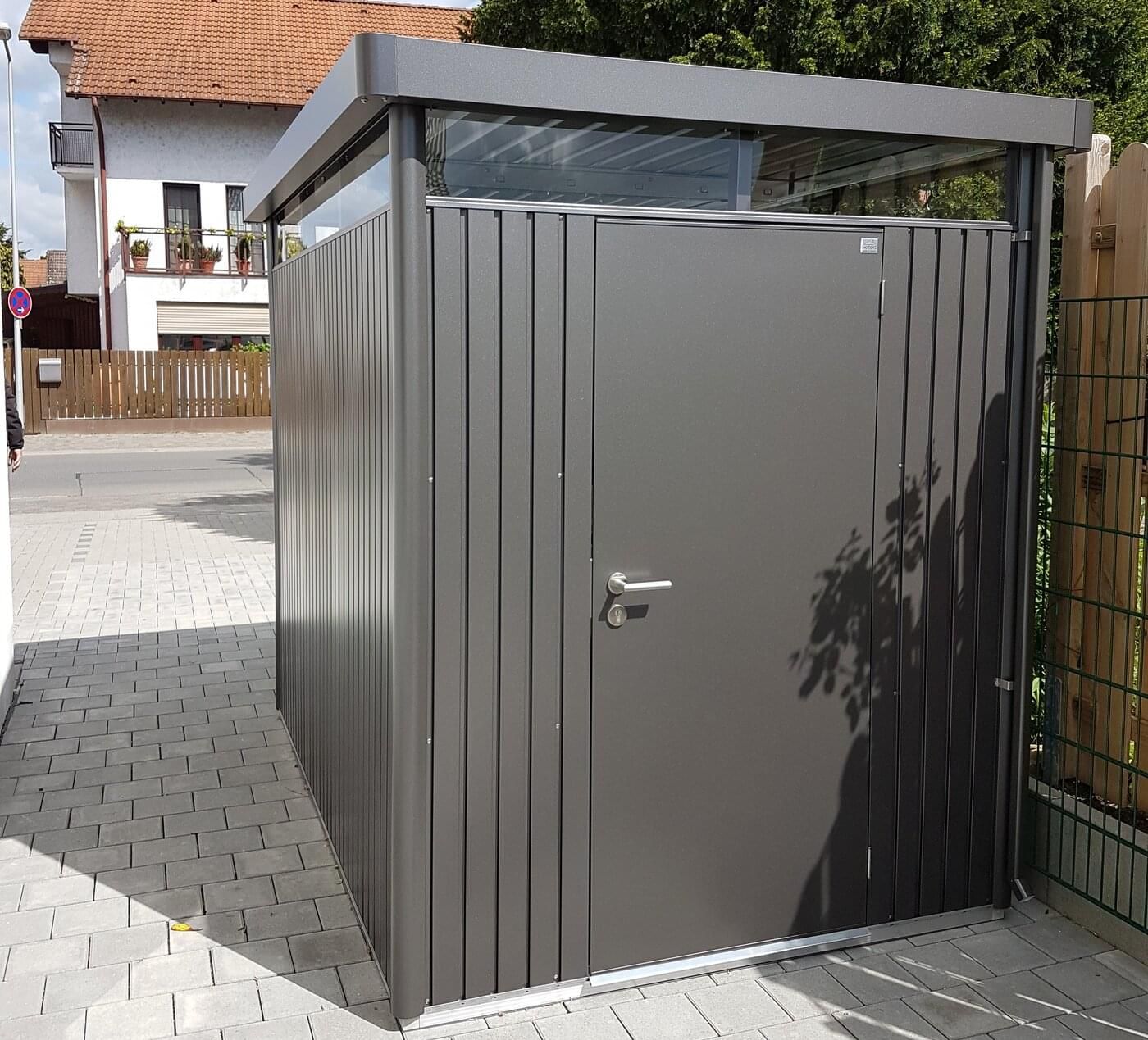 Domek na nářadí Biohort HIGHLINE H2, tmavě šedý, jednokřídlé dveře BH84030 (obrázek 4)