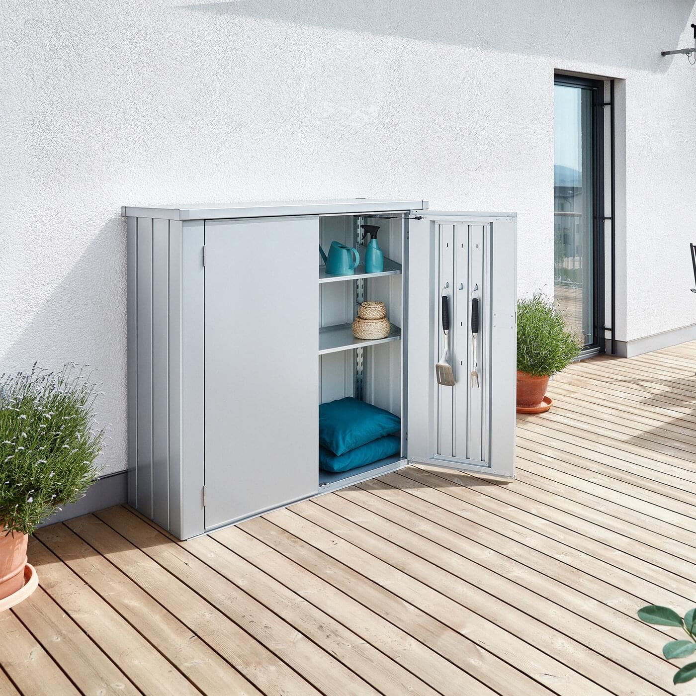 Skříňka na terasu Biohort ROMEO M, stříbrná metalíza BH55070 (obrázek 3)