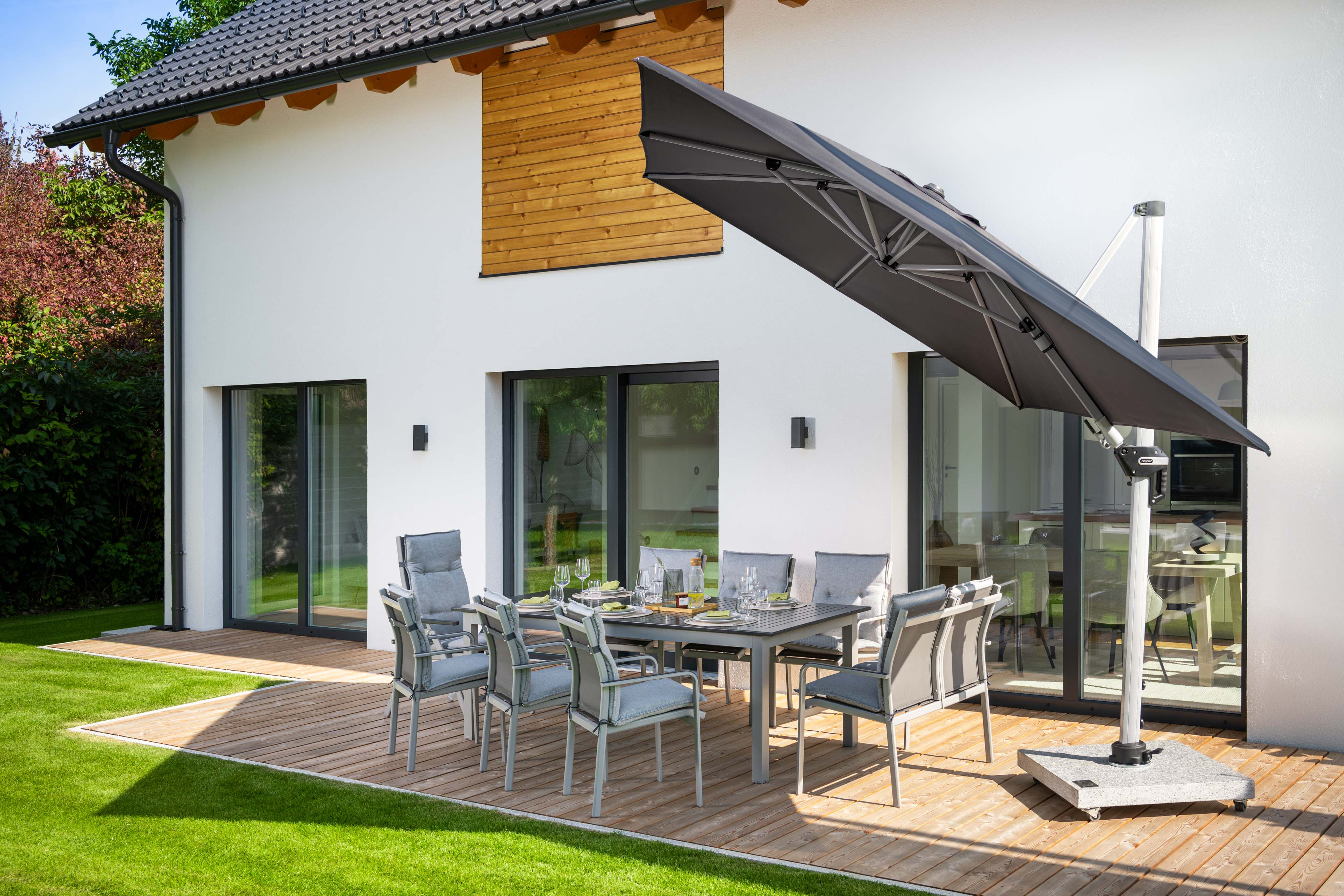Výkyvný zahradní slunečník s boční tyčí Doppler ACTIVE 350 x 260 cm, antracit DP469266840 (obrázek 9)