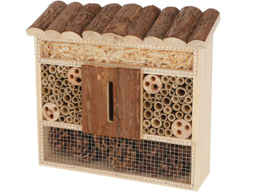 Dřevěný hmyzí hotel KERBL s rozměry 29x8x28 cm