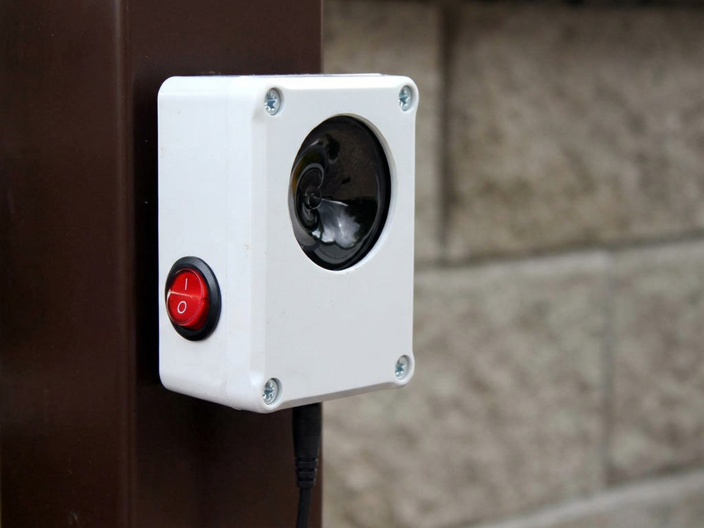 Vodotěsný ultrazvukový plašič na kuny, myši a potkany DRAGON ULTRASONIC C100 (obrázek 7)