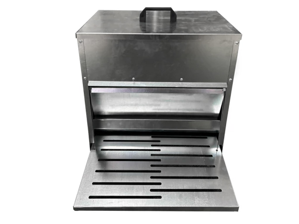 Nášlapné krmítko AGROFORTEL - 5 kg, 25x42x39 cm