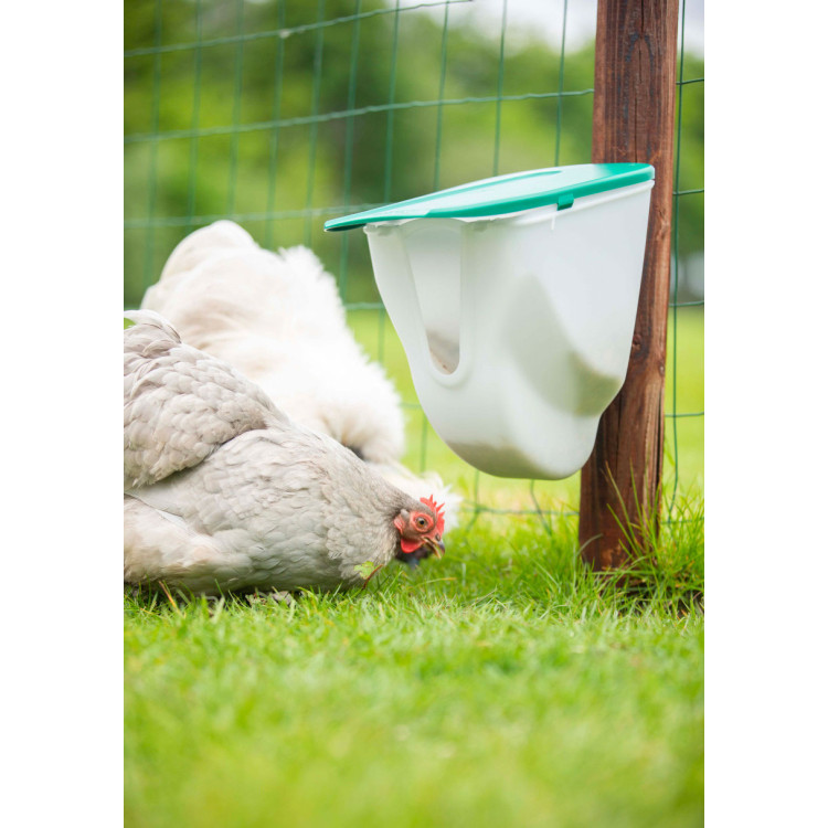 Agrofortel Násypné krmítko - plastové - V-Feedr 2.5 kg (obrázek 4)
