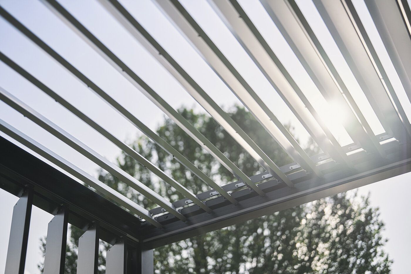 Bioklimatická pergola BIOHORT 3,5 x 3 m, tmavě šedá metalíza (obrázek 5)