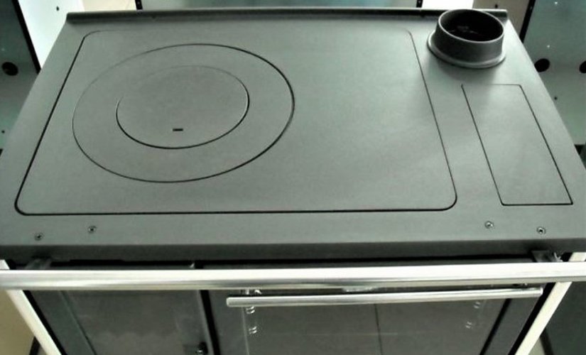 Sporák na pevná paliva Plamen 850 GLAS pravý – bílý