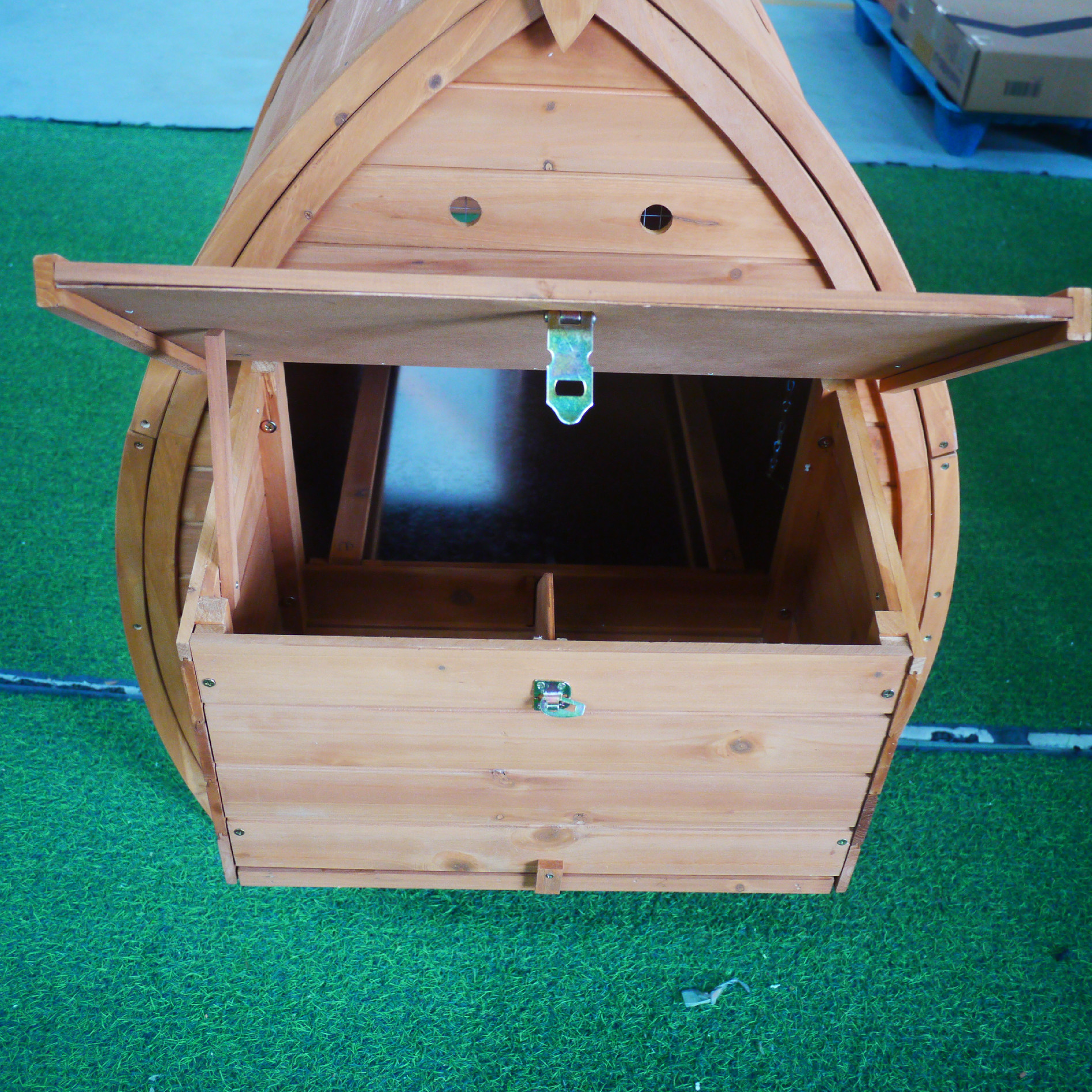 Dřevěný kurník KENNIVA SUE 2080 x 820 x 1030 mm (obrázek 5)